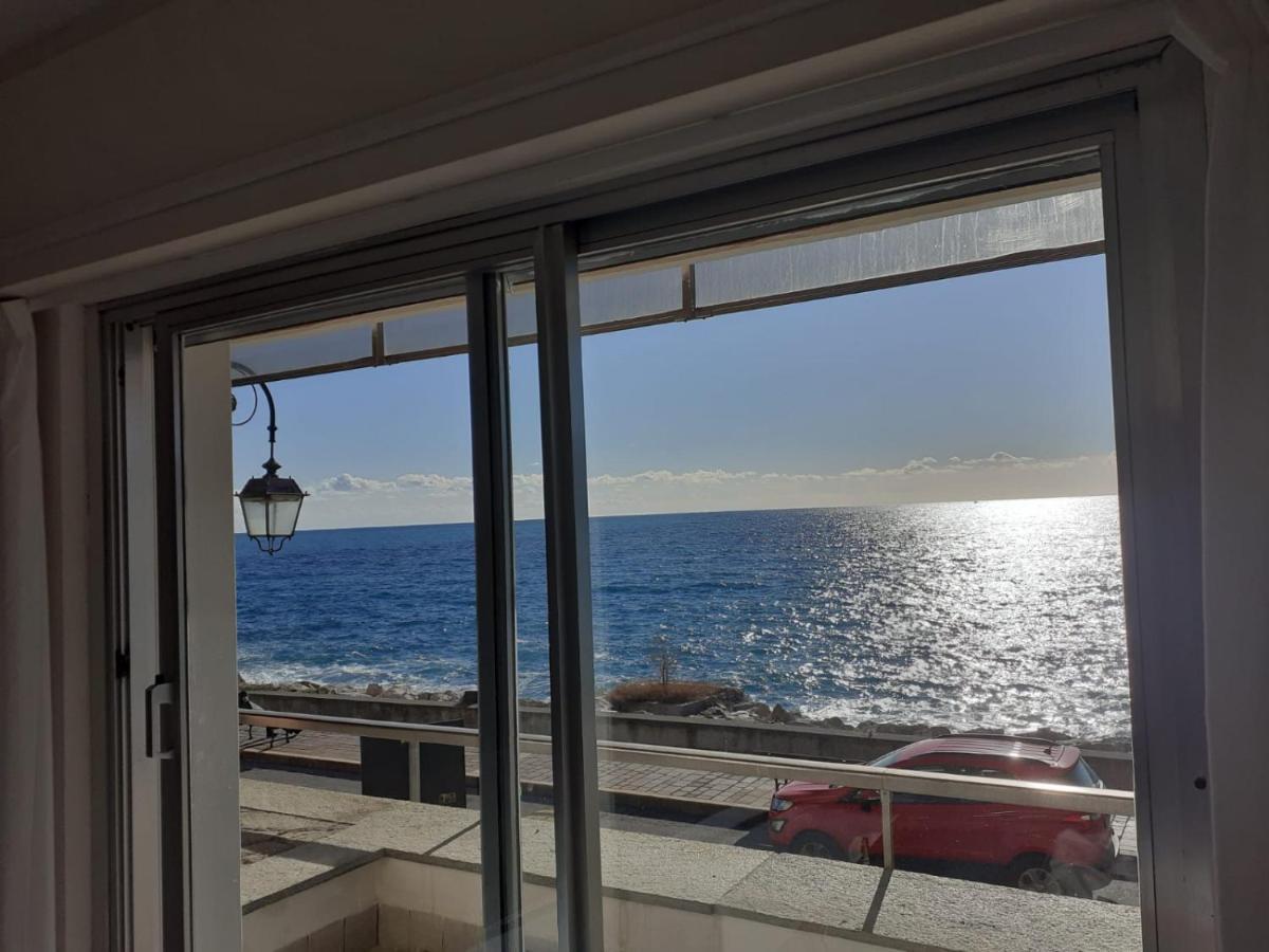 Cadorna Fronte Mare Apartman Alassio Kültér fotó