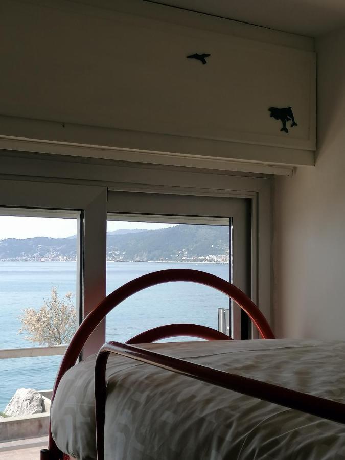 Cadorna Fronte Mare Apartman Alassio Kültér fotó