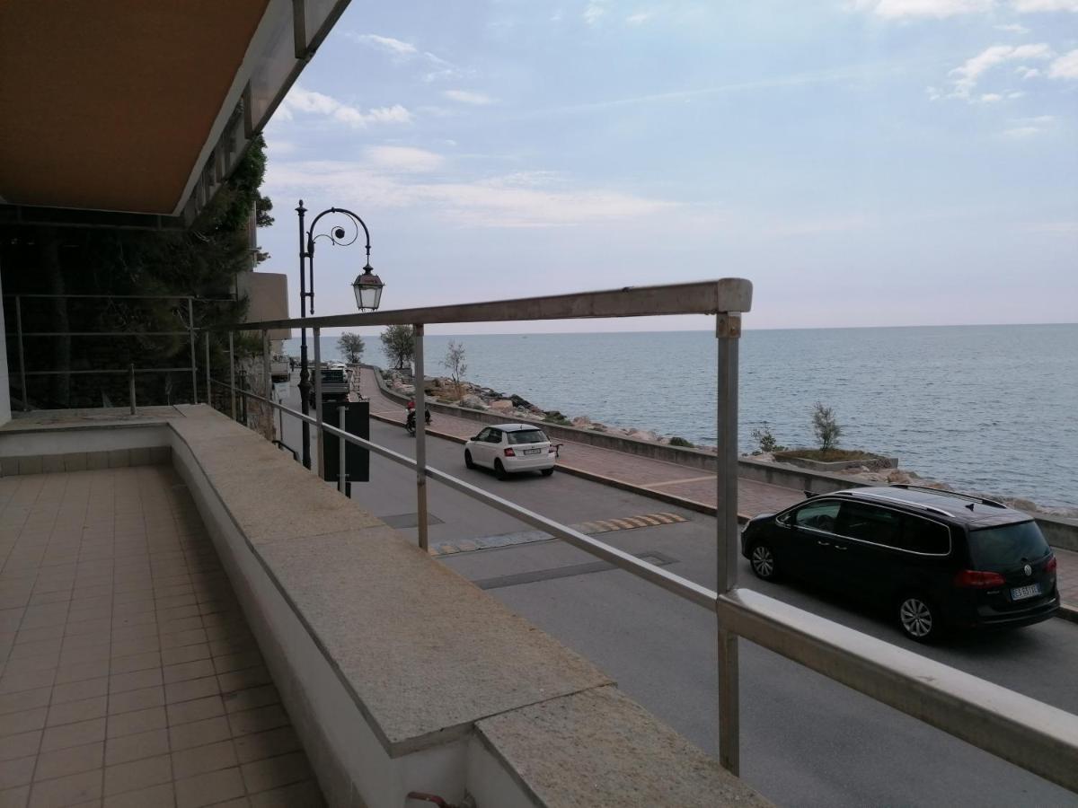 Cadorna Fronte Mare Apartman Alassio Kültér fotó